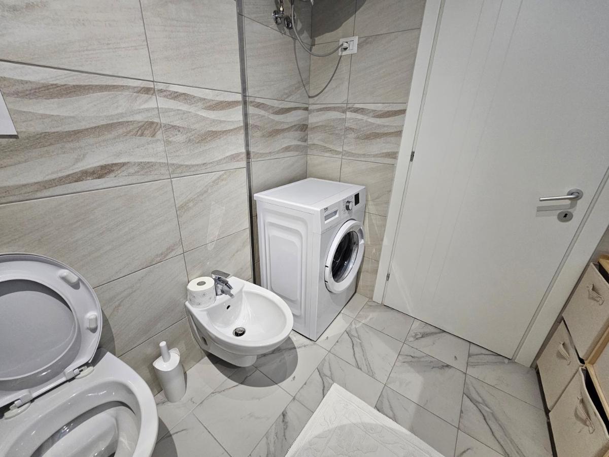 Tower Bridge Apartment Tirana Exterior photo