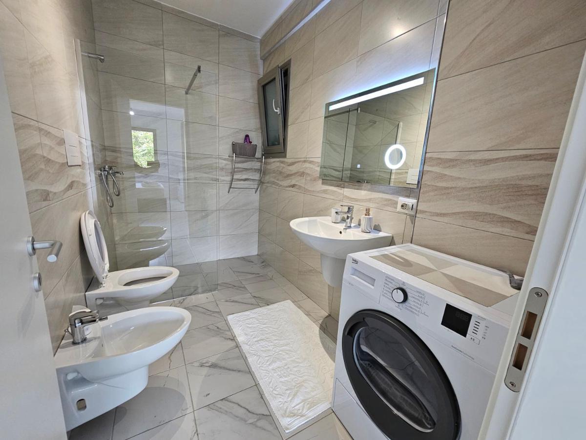 Tower Bridge Apartment Tirana Exterior photo